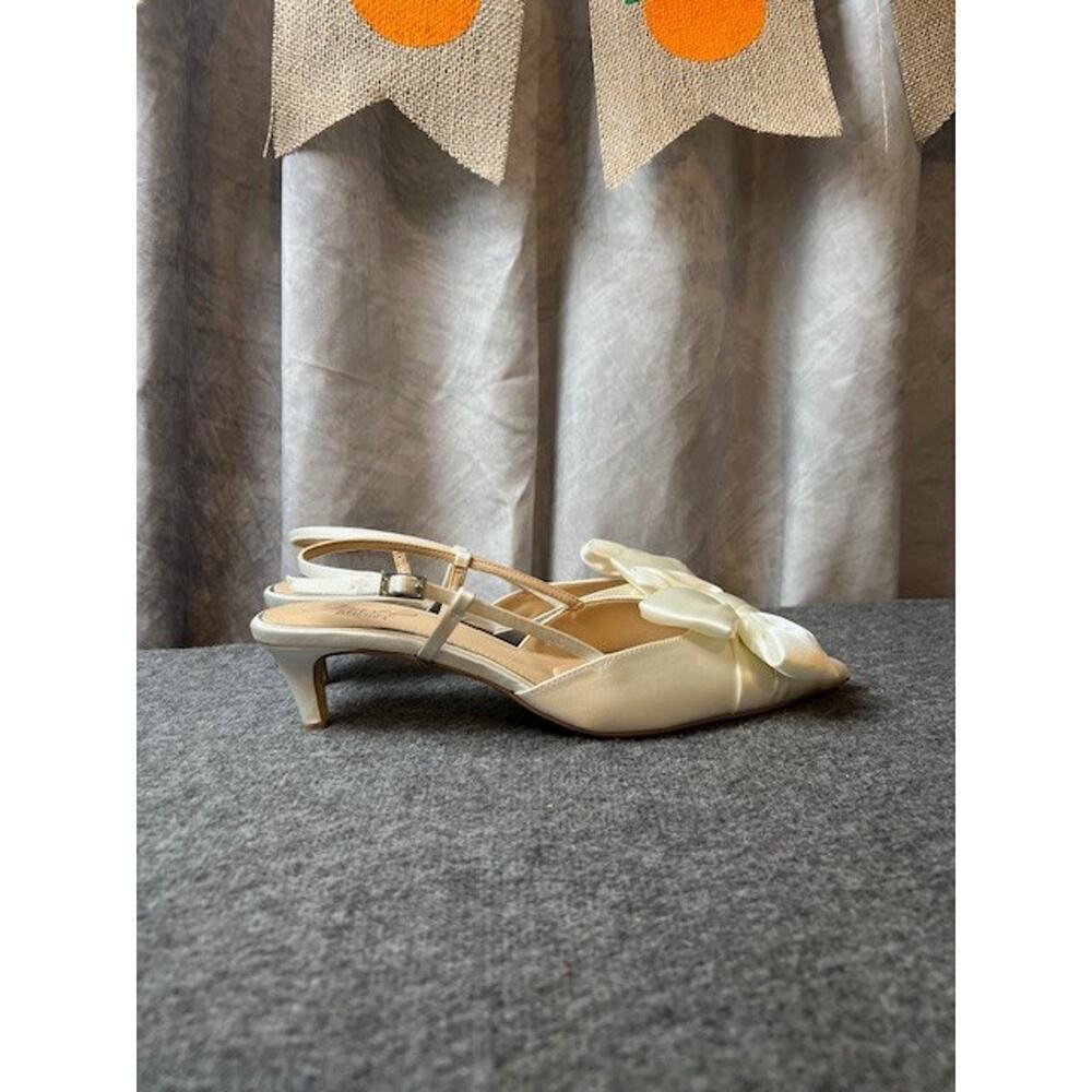 Jewel Badgley Mischka Shoshana Pointed Toe Sling Back Ivory Shoes Sz 8 - Picture 5 of 9